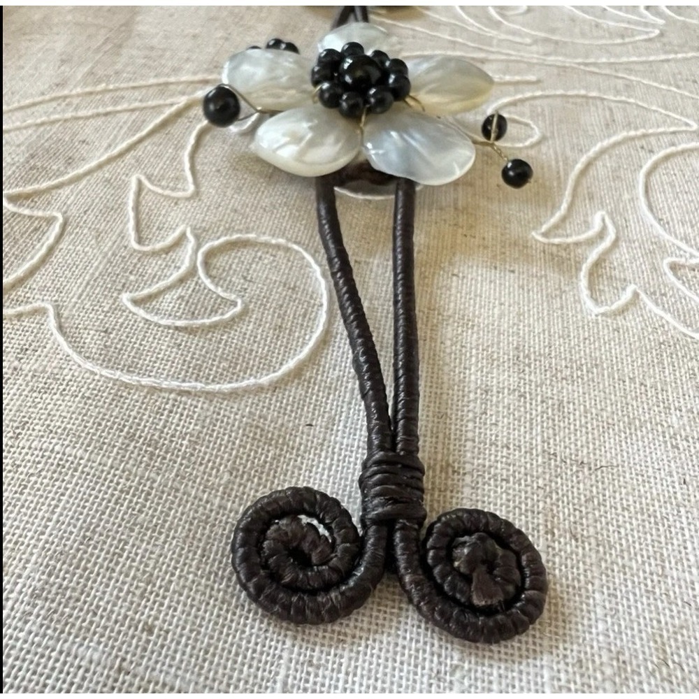 Cuff Bracelet Womens Handcrafted Natural Stone Flower Mother of Pear Glam Gift - Picture 4 of 12